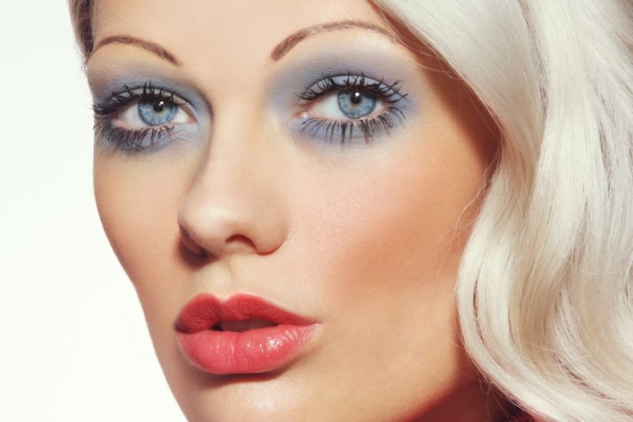 thin eyebrows