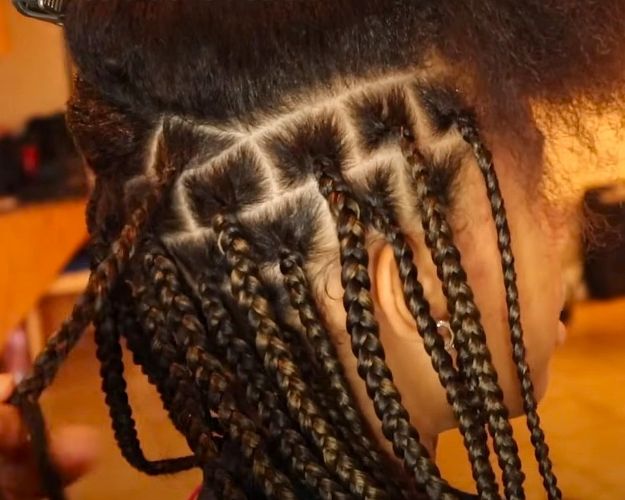 Knotless box braids