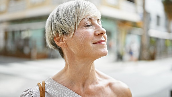 wash and wear haircuts for over 60