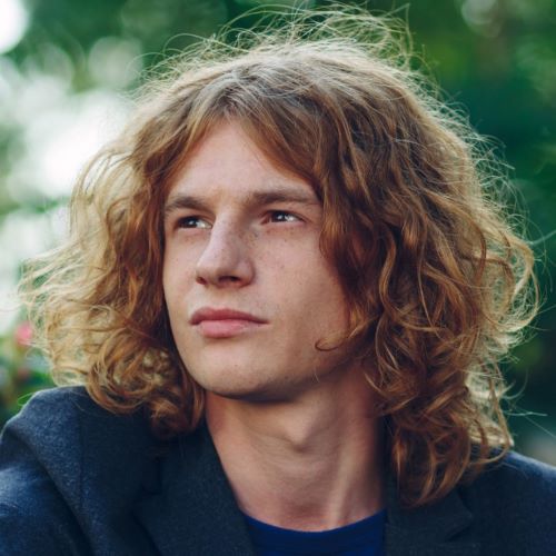 Man with type 2A hair